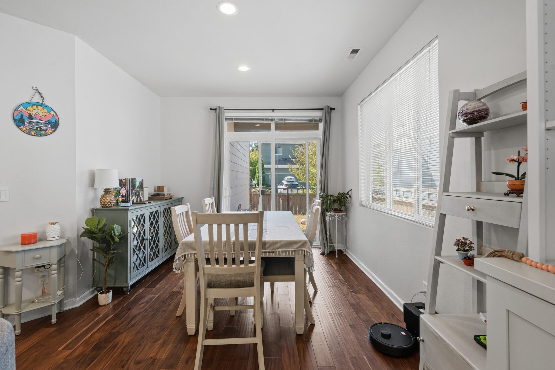 Kitchen Eating Space